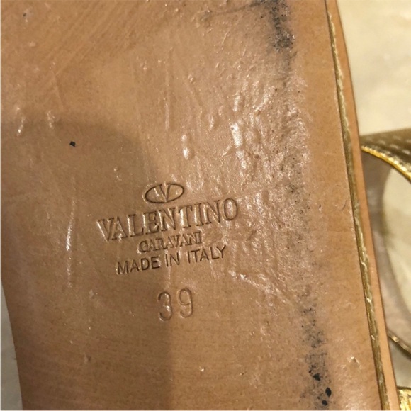 Valentino Gold Sandals - Picture 6 of 7